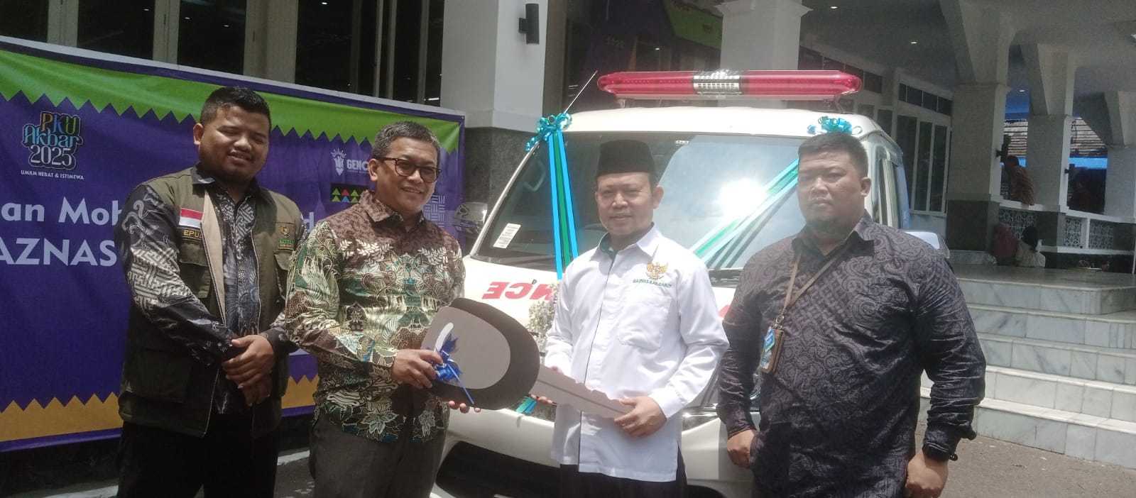 Penuhi Kebutuhan Layanan, Baznas Garut Terima Bantuan Ambulans dari PNM