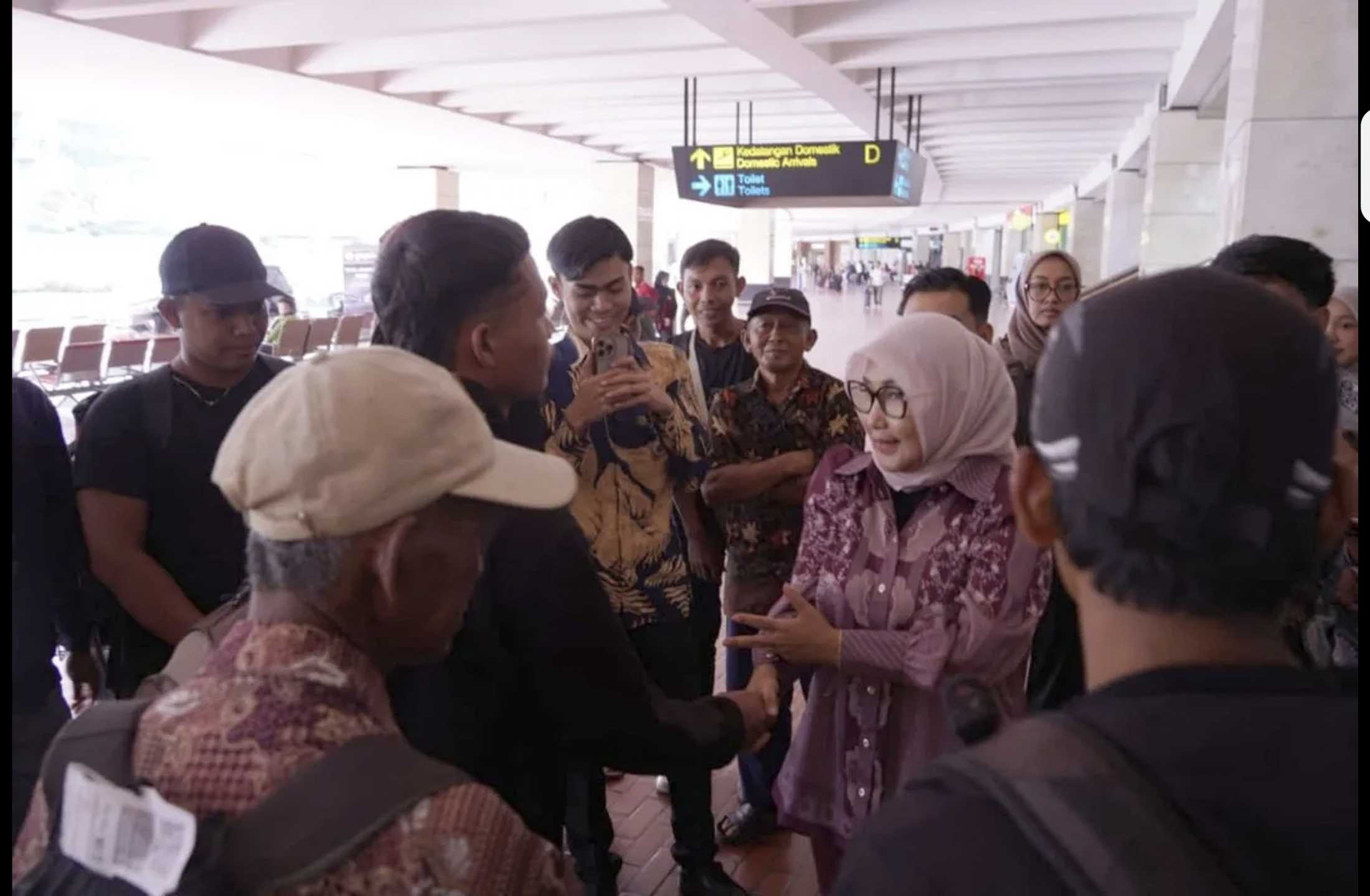 13 Pekerja Asal Garut dan Tasikmalaya yang Terlantar di Kalbar Berhasil Dipulangkan dengan Selamat