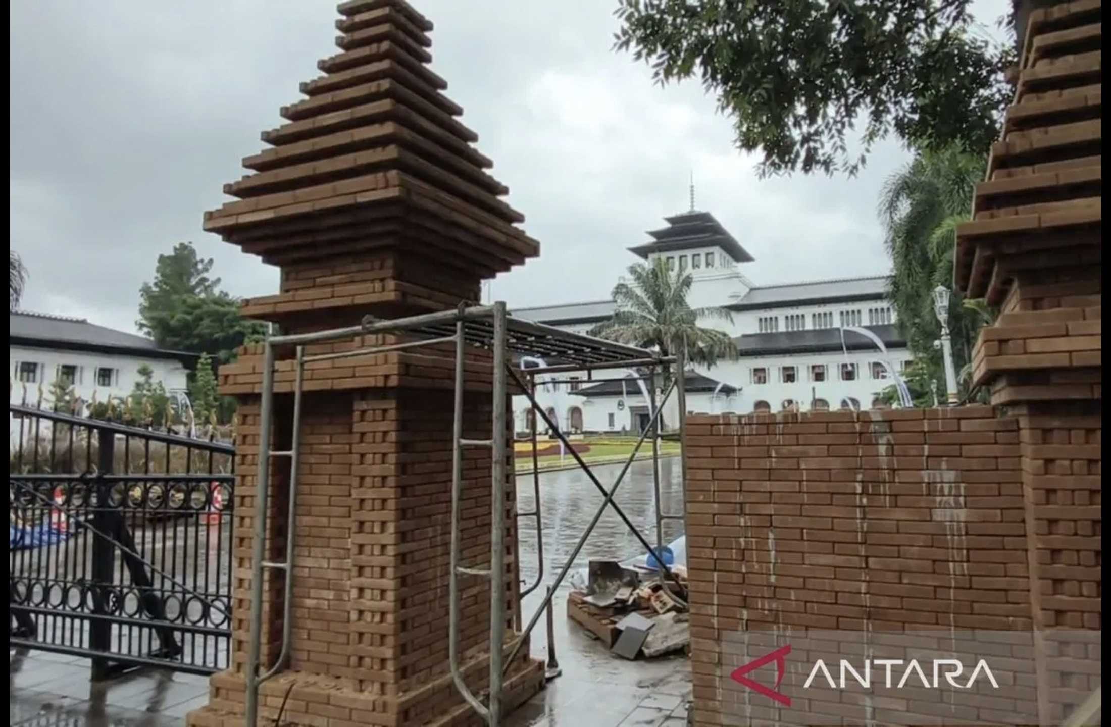 Anggaran Gapura Gedung Sate Rp3,9 Miliar Disorot, DPRD Jabar Nilai Pelestarian Situs Budaya Justru Terabaikan