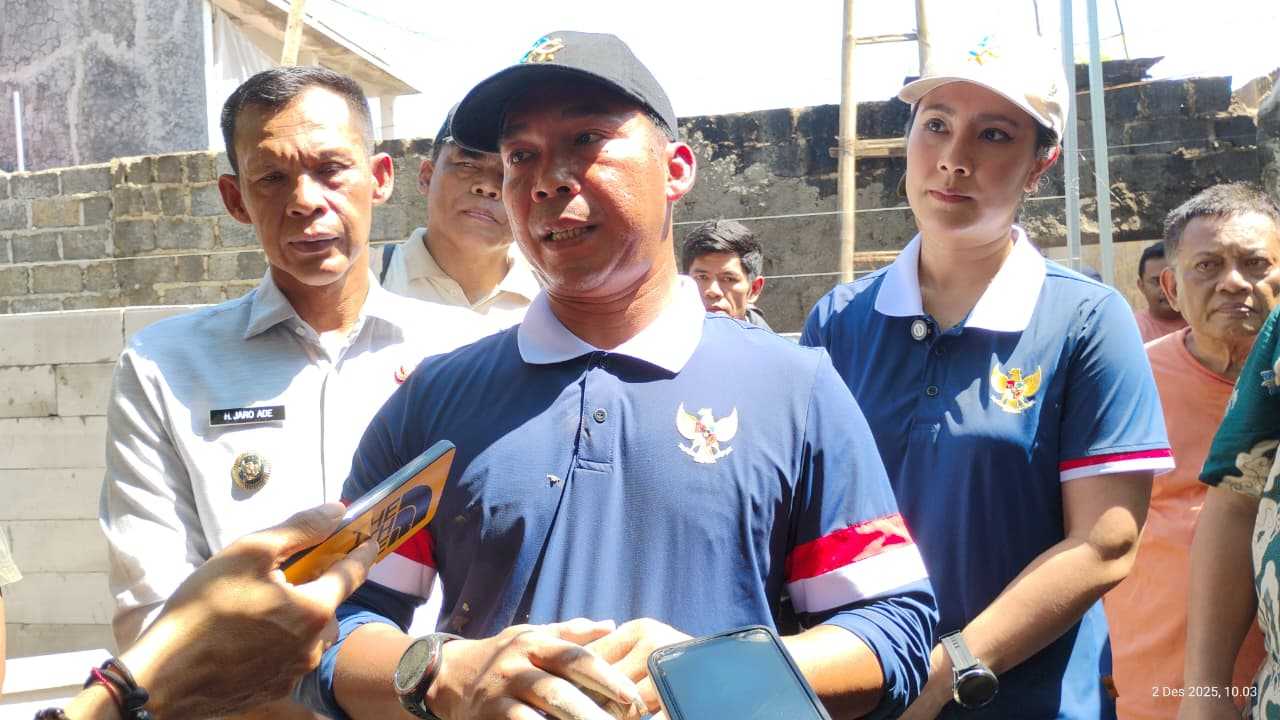 Menteri Wihaji Tinjau Keluarga Berisiko Stunting di Bogor, Lakukan Bedah Rumah dan Intervensi Gizi