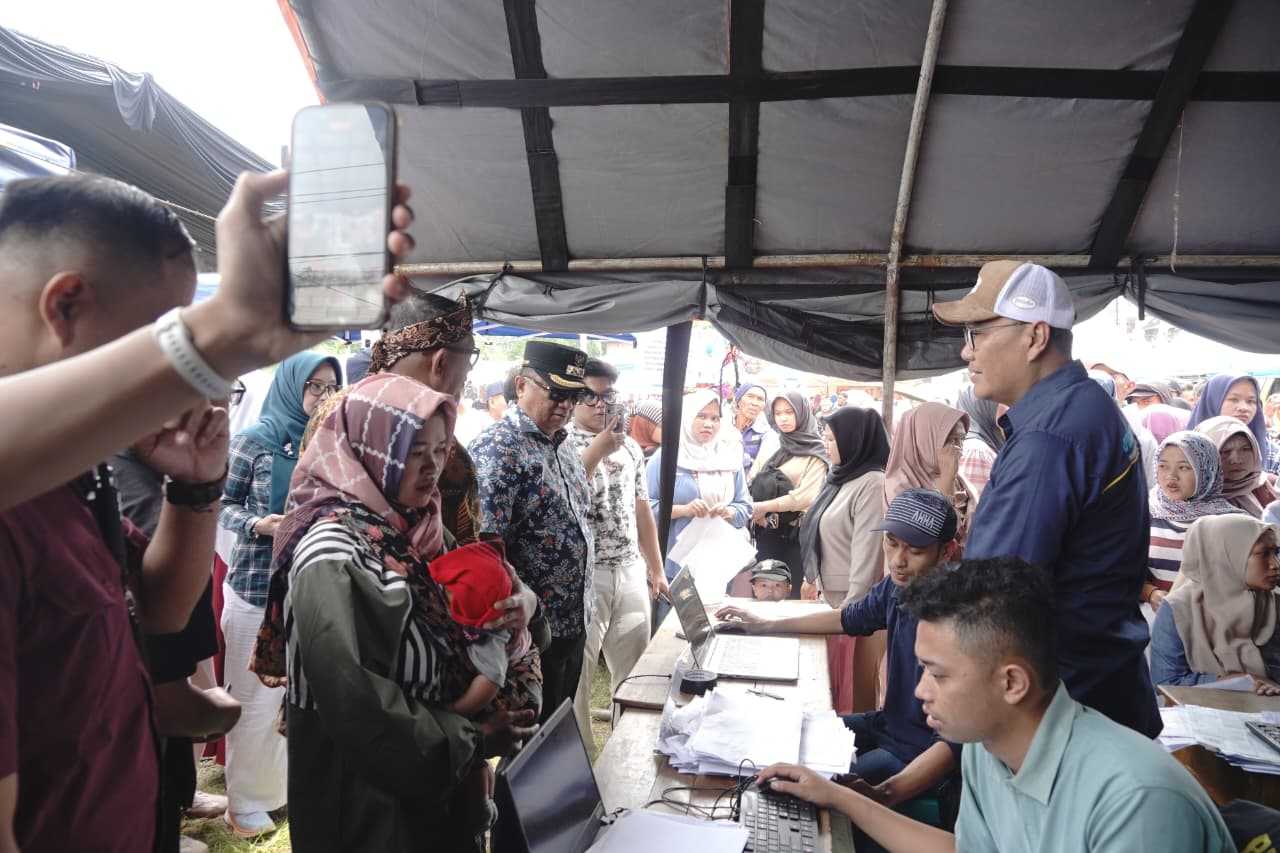 Bupati Garut Buka Roadshow Pelayanan Publik di Cigedug, Dorong UMKM Naik Kelas