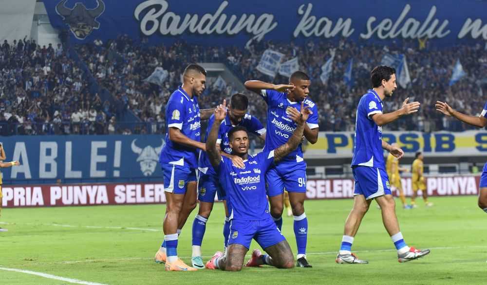 Brace Ramon Tanque Bawa PERSIB Kembali ke Jalur Kemenangan