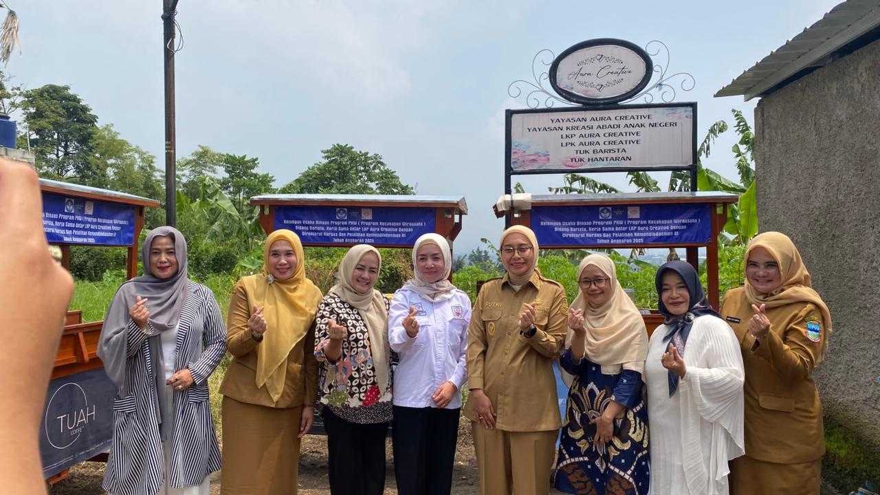 Wabup Garut Tutup Program PKW Barista LKP Aura Creative, Dorong Anak Muda Putus Sekolah Jadi Wirausaha