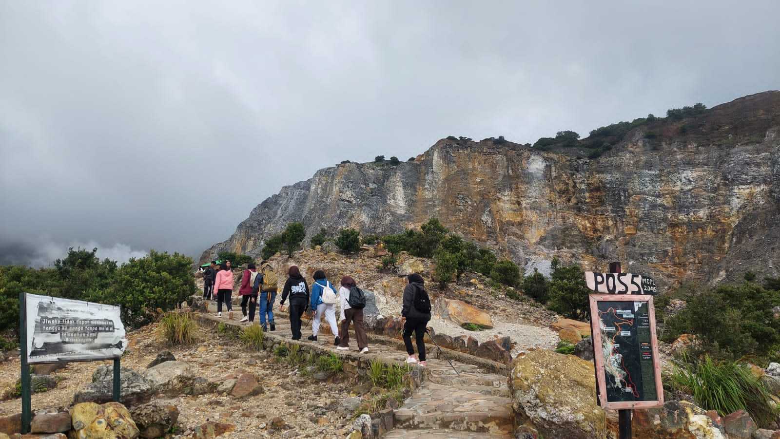 Kunjungan Wisatawan TWA Gunung Papandayan Awal 2026 Lebih Rendah Dibanding Natal, Hiking Masih Dominan