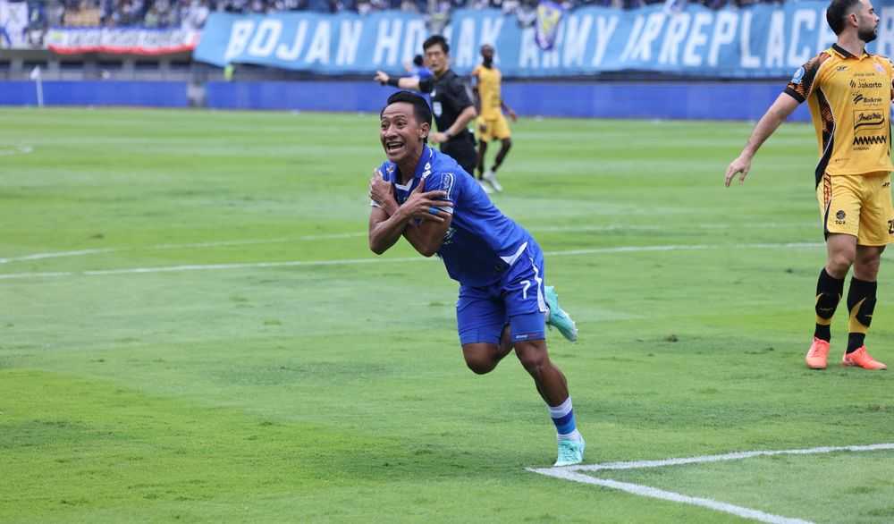 Maung Bandung Tutup Paruh Musim di Puncak Klasemen Usai Tumbangkan Persija