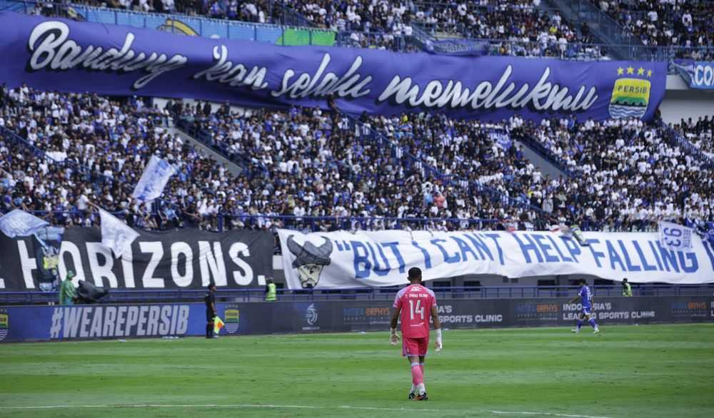 Bojan Hodak Sebut Dukungan Bobotoh Jadi Kunci Kemenangan PERSIB atas Persija