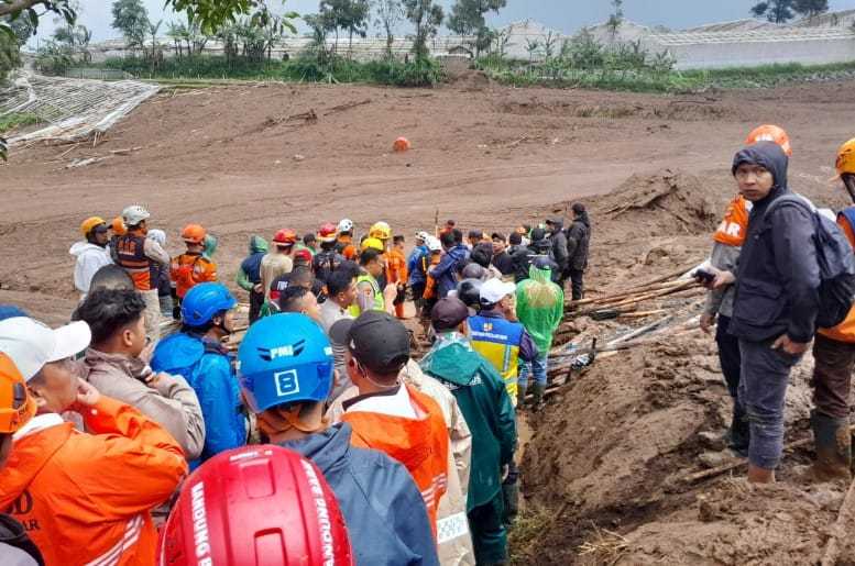 Badan Geologi Peringatkan Potensi Longsor Susulan di Pasirlangu Bandung Barat