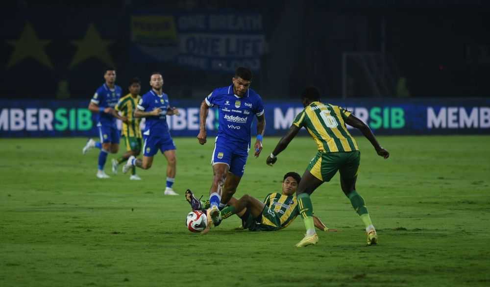 PERSIB Menang Tipis atas PSBS, Gol Akhir Berguinho Jadi Penentu