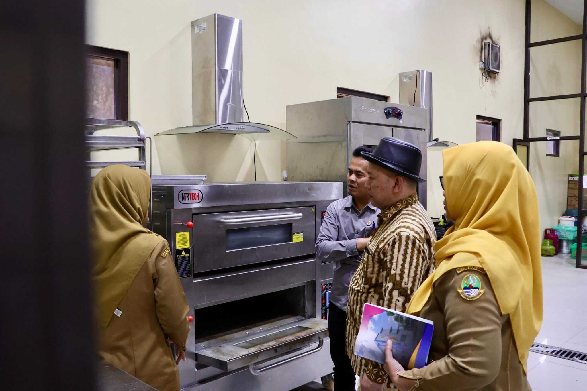 Kunjungi SMKN 2 Banjar, Aceng Malki Soroti Ketidaktepatan Bantuan dan Beratnya Beban Operasional SMK