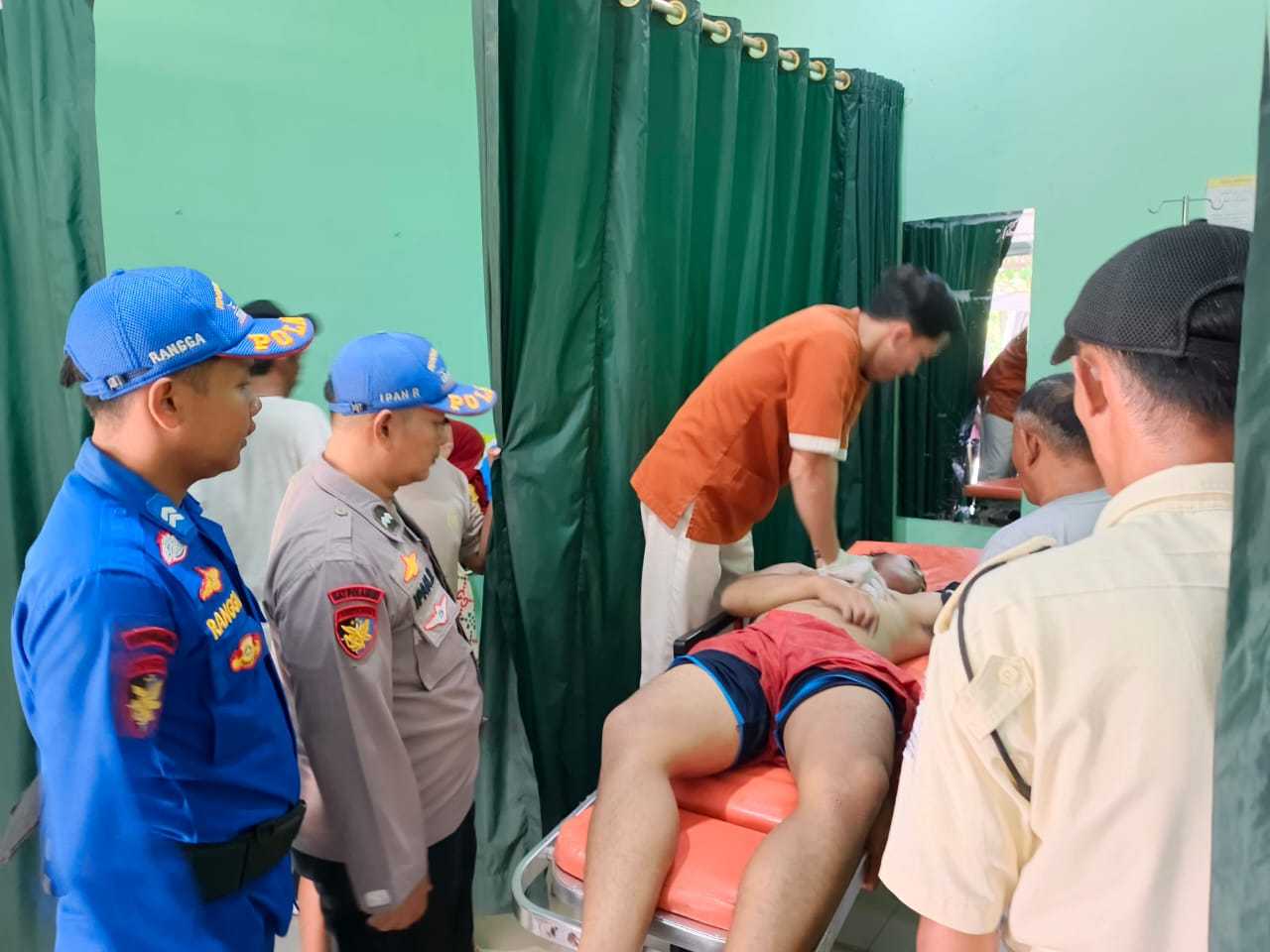 Dua Wisatawan Terseret Ombak di Pantai Karang Papak, Satu Meninggal Dunia