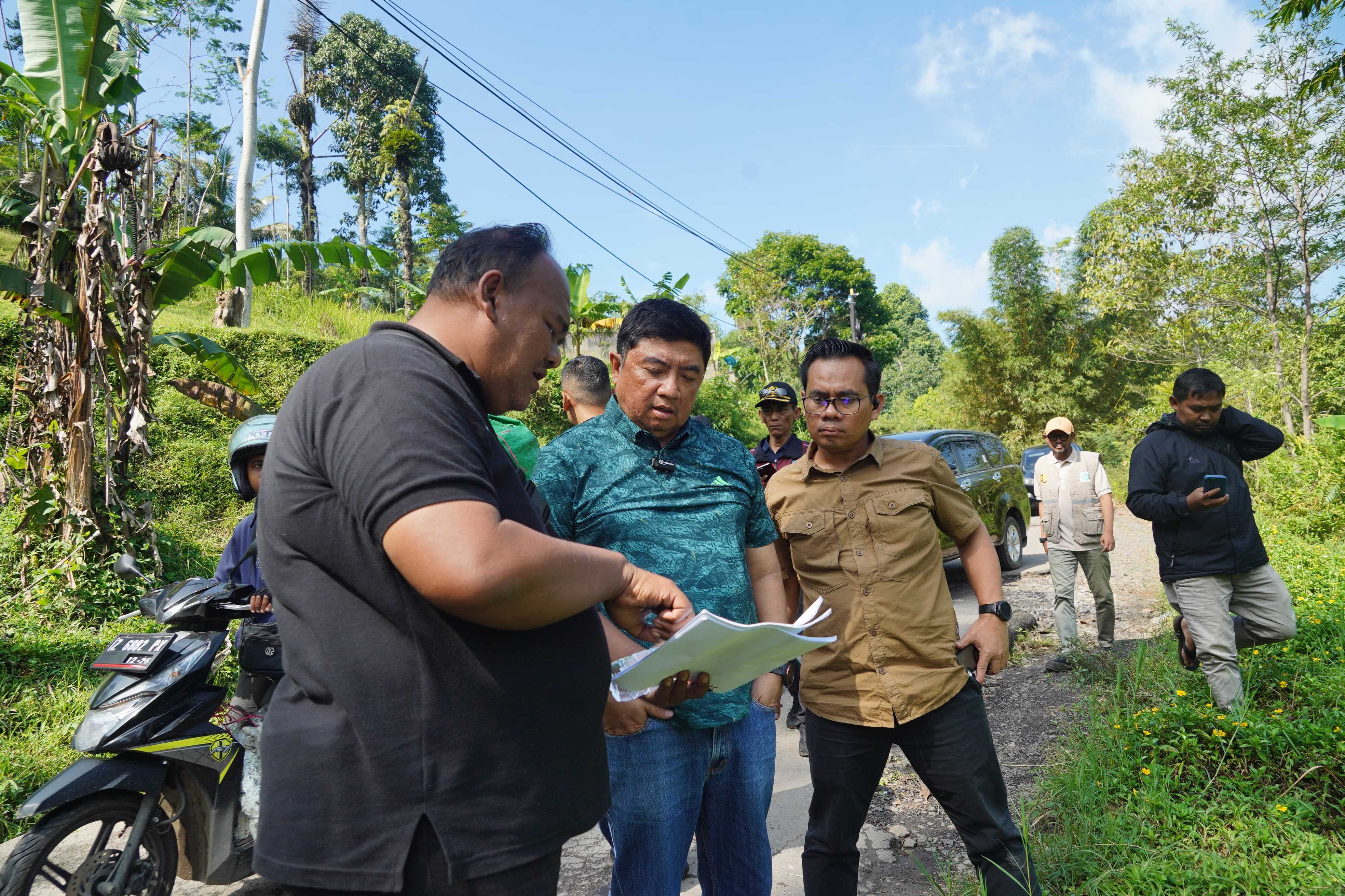Pemkab Garut Prioritaskan Perbaikan Jalan Singajaya–Cibalong untuk Dukung Ekonomi Selatan