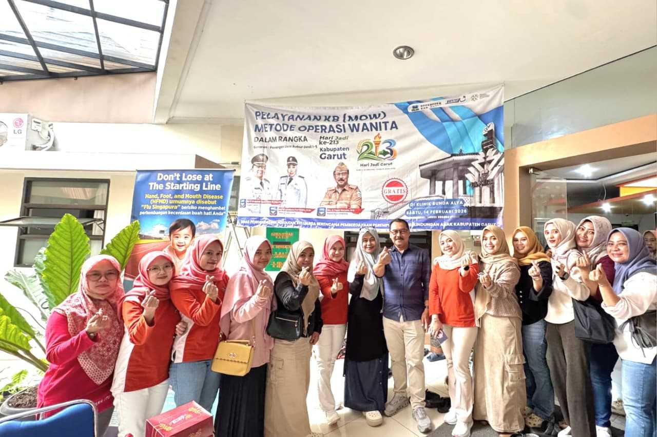 HJG ke-213, DPPKBPPA Garut Gelar Bakti Sosial KB MOW untuk Tekan Kemiskinan dan AKI-AKB